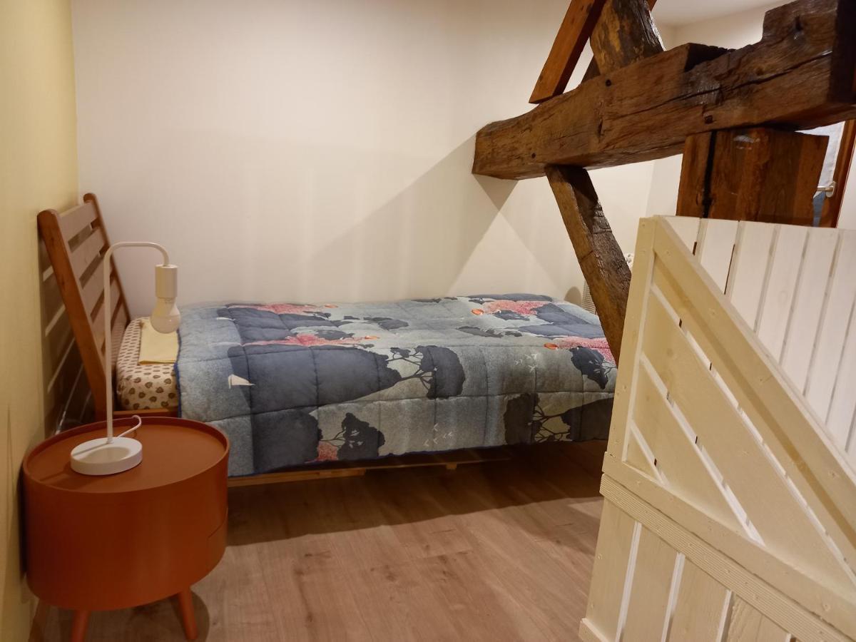 Le Calme A La Campagne Apartment Besson Bilik gambar